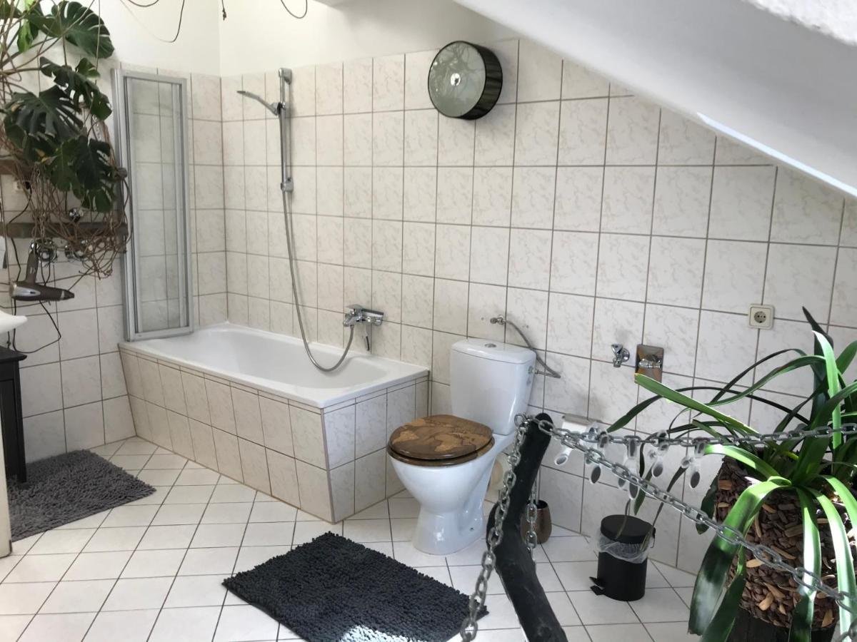 Stadtdschungel Fewo Mit Balkon Cottbus Ngoại thất bức ảnh